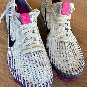 Nike Women's Air Vapor Max Cream and Black Athletic Shoes